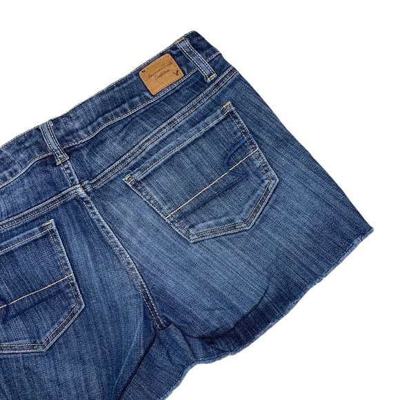 American Eagle AEO Distressed Raw Hem Dark Wash Stretch Shorts Womens 6 - Picture 6 of 7